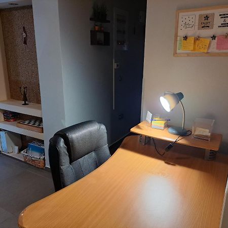 Modern Residence In The Center Of Trikala Екстер'єр фото