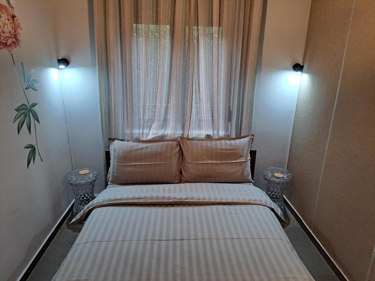 Modern Residence In The Center Of Trikala Екстер'єр фото