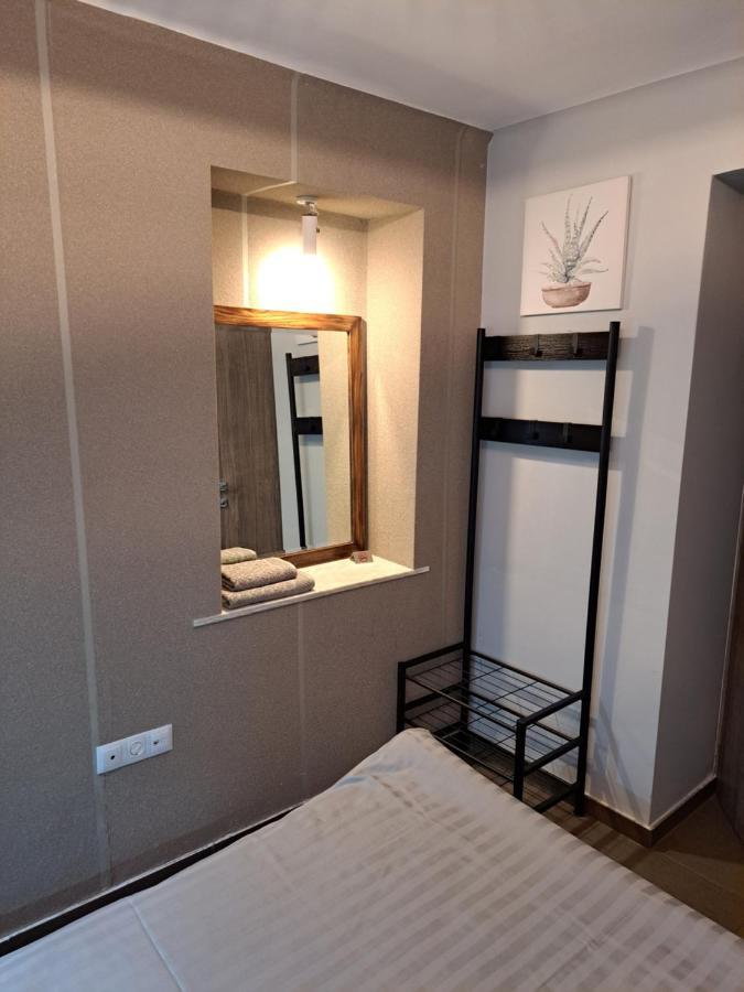 Modern Residence In The Center Of Trikala Екстер'єр фото